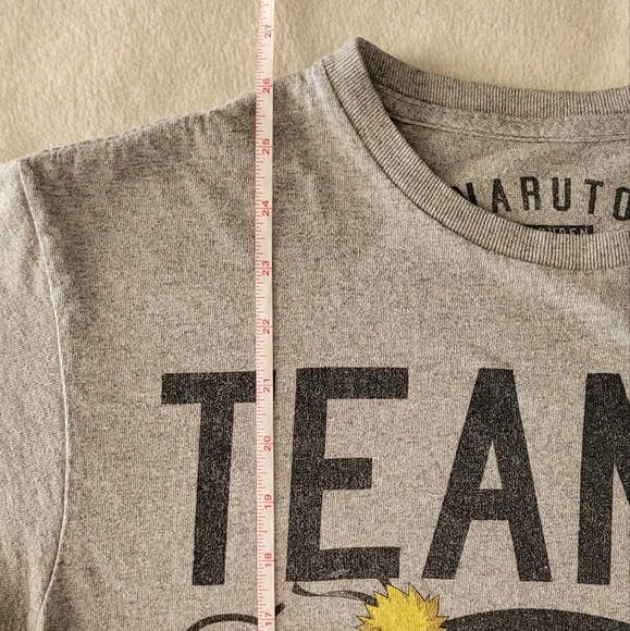 Naruto Team 7 T Shirt Hidden Leaf Village Grey size Medium Preowned Great Cond - Picture 6 of 6